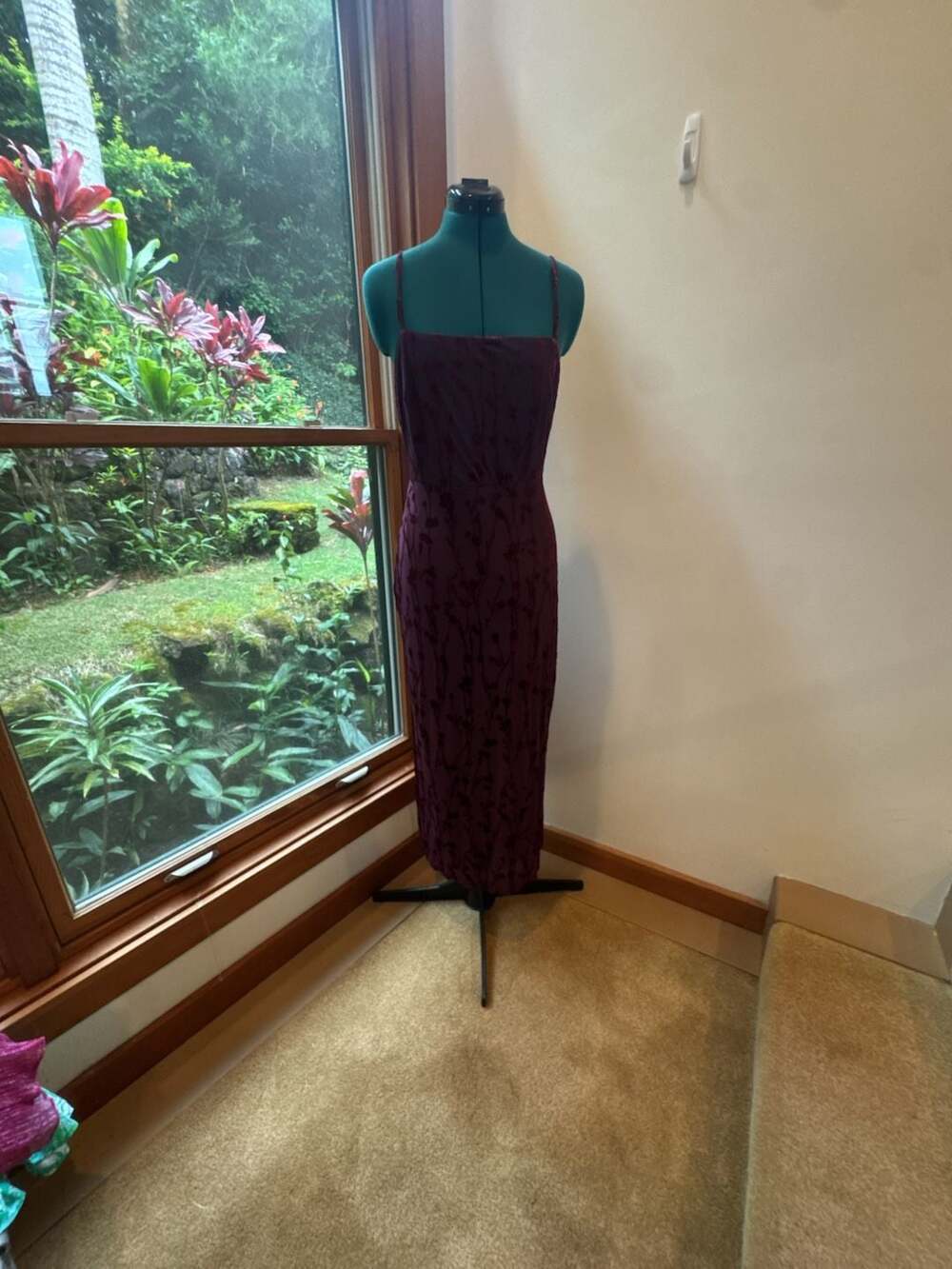 Taylor Women's Burgundy Floral Velvet Burnout Midi Dress